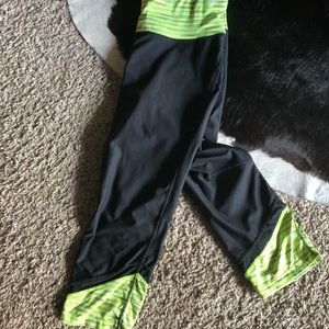 Fitted crop work out pants
